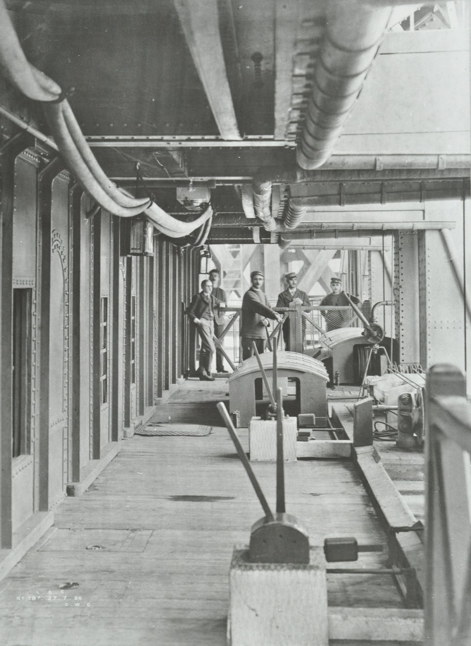 Woolwich Ferry: hydraulisk spakplattform för nordponton, 1896 av English Photographer