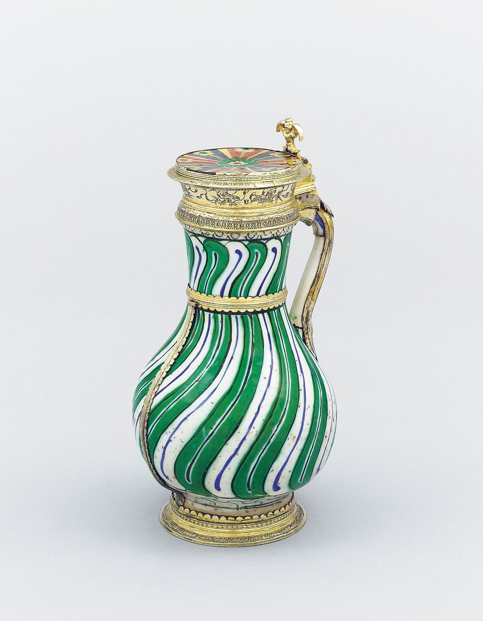 En Elizabeth I silver-förgylld Iznik-kanna, 1586 av English School