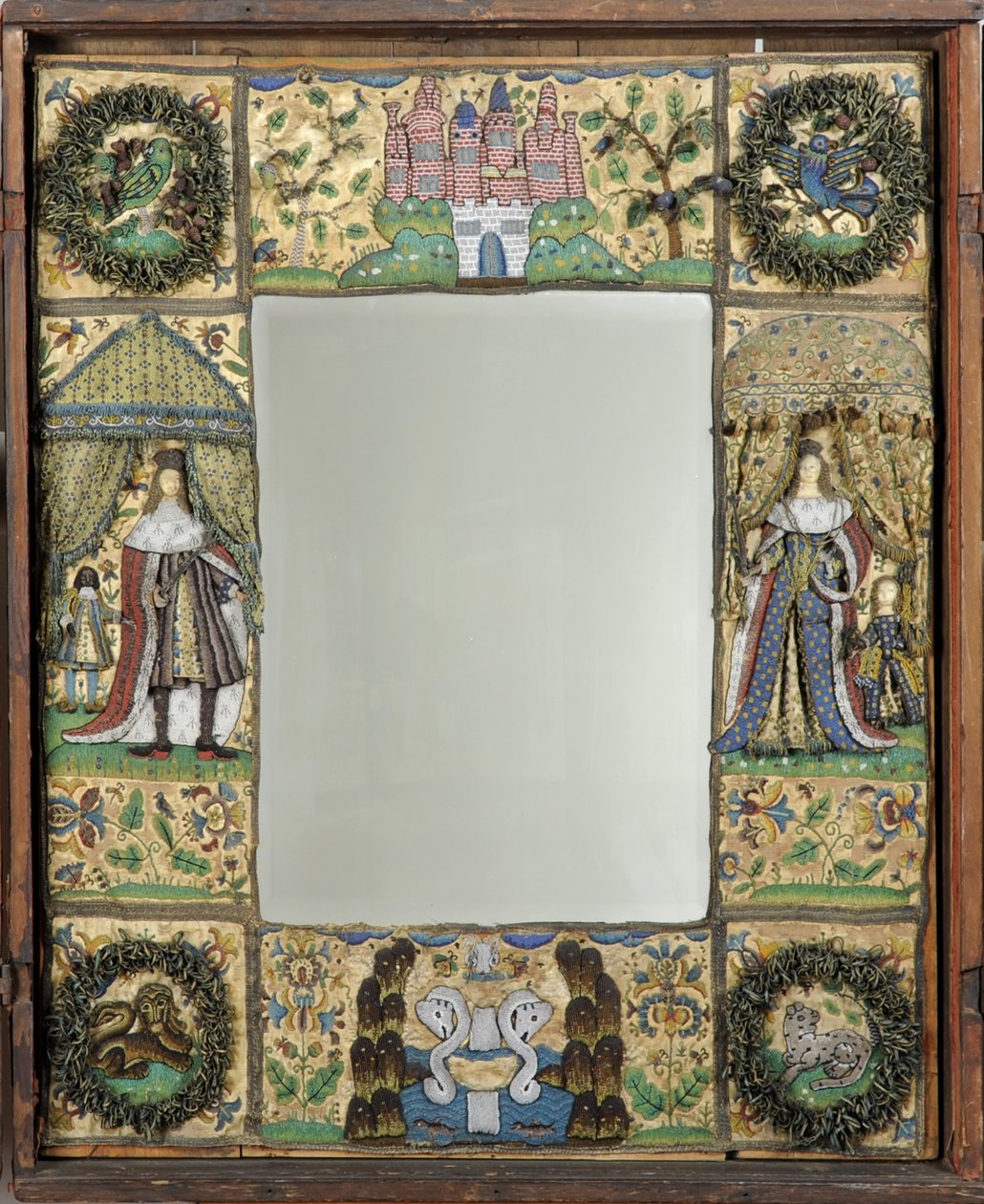 Pärlspegel, ca. 1672-79 (silke-, metall- och lädertrådar med glaspärlor och spangles på siden-satin-slipad ek) av English School