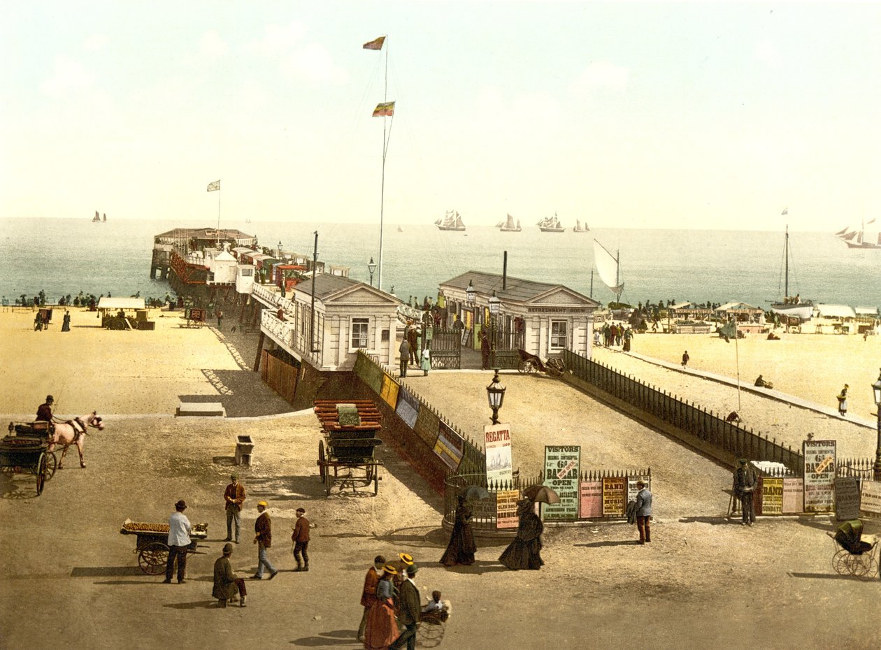 Britannia Pier, Yarmouth (handfärgat foto) av English School
