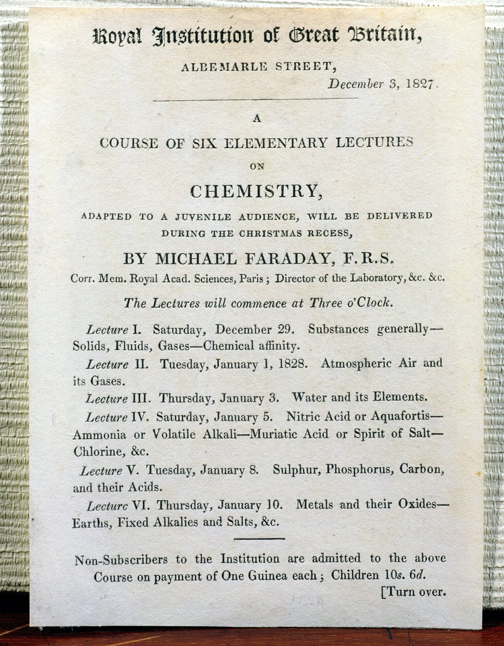 Julhandbok för sex elementära föreläsningar om kemi av Michael Faraday (1778-1829) 3 december 1827 av English School