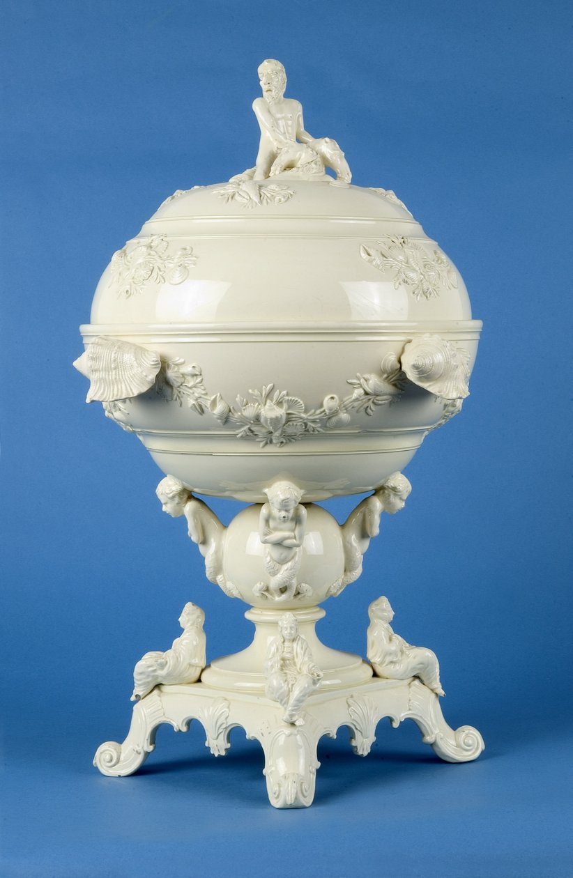 Cocklepot på stativ, Leeds, ca 1790 (creamware) av English School