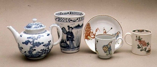 Samling af Liverpool porcelænsbrud av English School