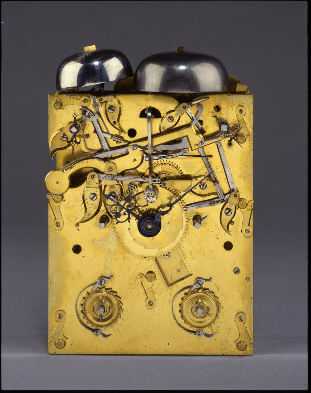 Detalj av The Barnard Tompion, Tompion and Banger, London, nr 460, slående klocka med fäste, ca 1708 av English School