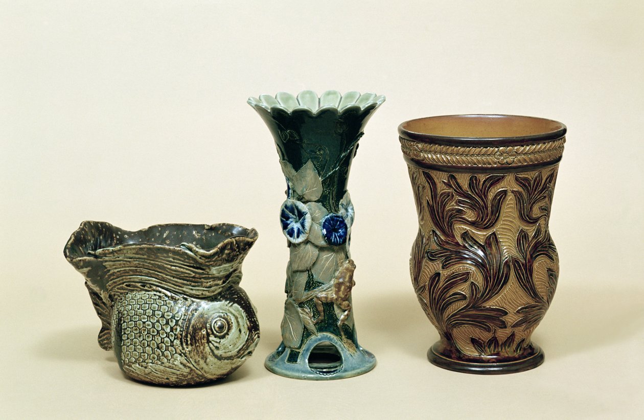 Doulton vaser, 1880-tal, (stengods) av English School