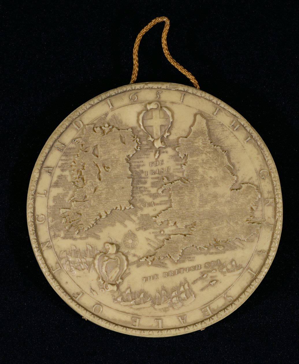 Faksimil av Great Seal of England från 1651, baksidan visar en karta över England, Wales och Irland (se 105041 för framsidan) av English School