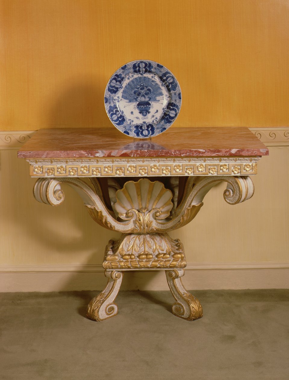 George II konsolbord med marmorskiva, palladisk stil, ca 1750 (förgylld paket) av English School