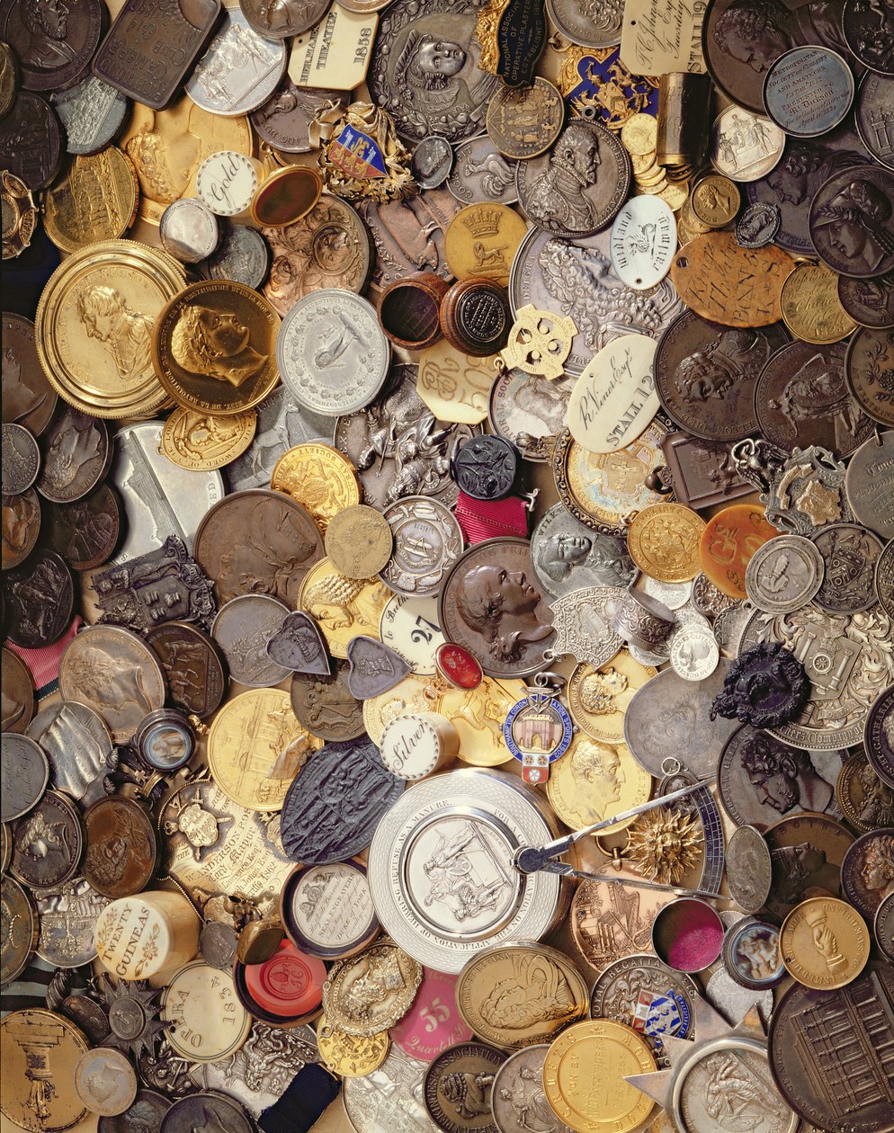 Historiska medaljer, mynt och märken, 1600-1900 av English School