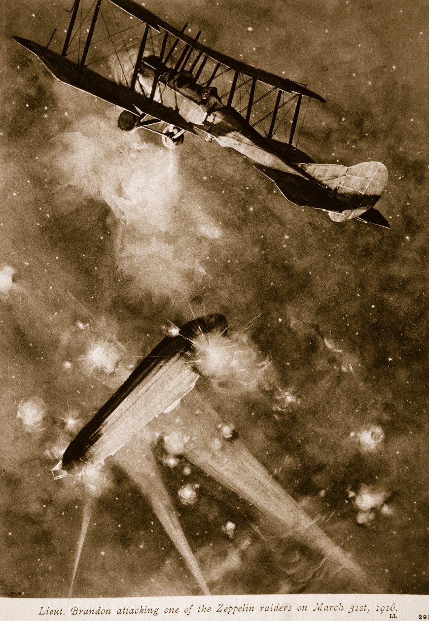 Lieut. Brandon attackerade en av Zeppelin-anfallarna den 31 mars 1916, 1914-19 av English School