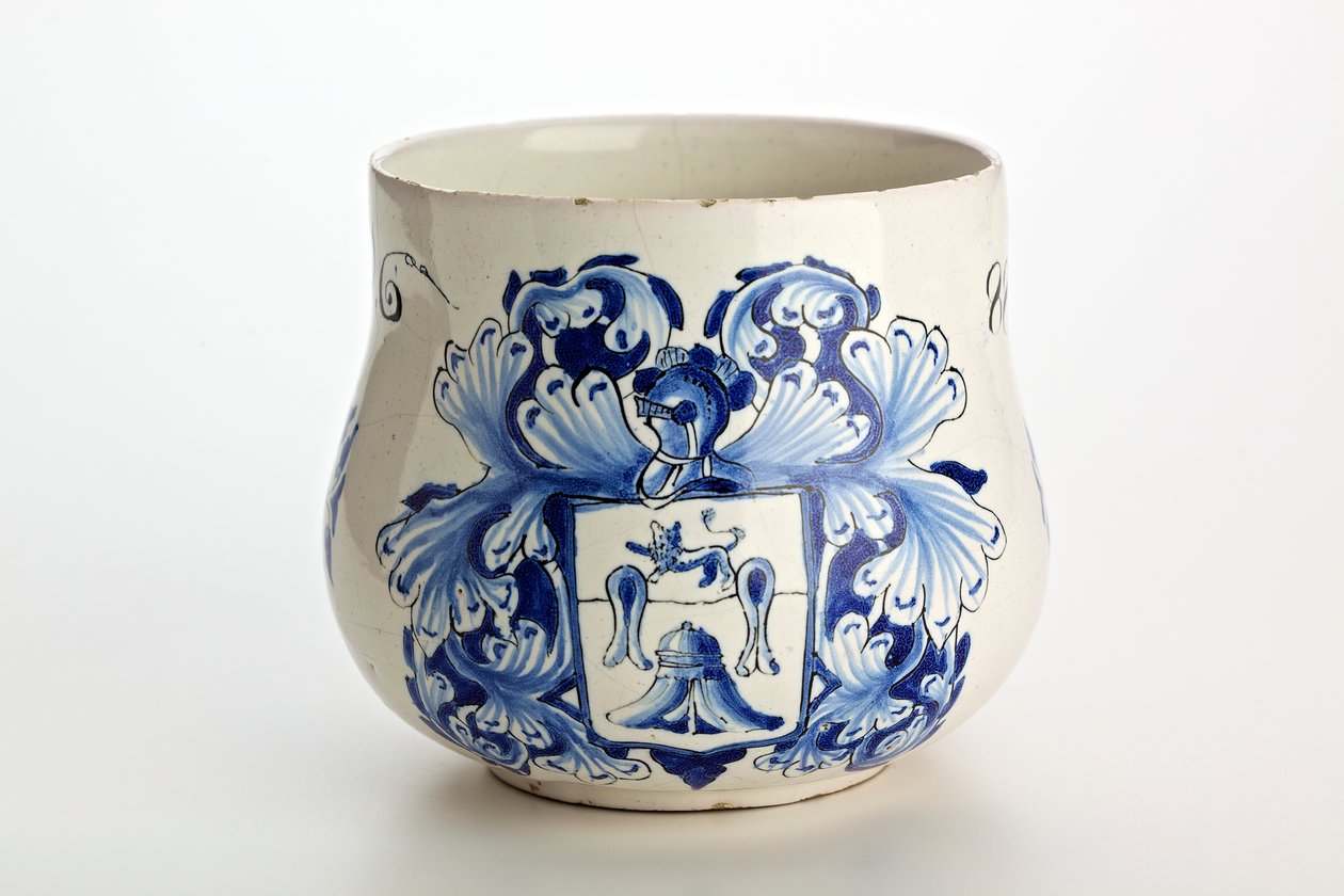 London marriage cup, 1688 (tennglaserat lergods) av English School