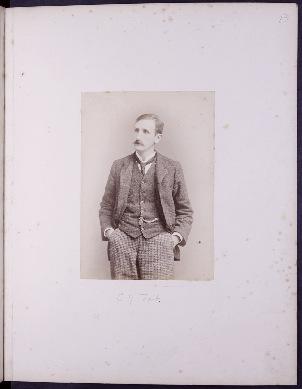 Porträtt av CJ Tait, ca 1900 (svartvitt foto) av English School