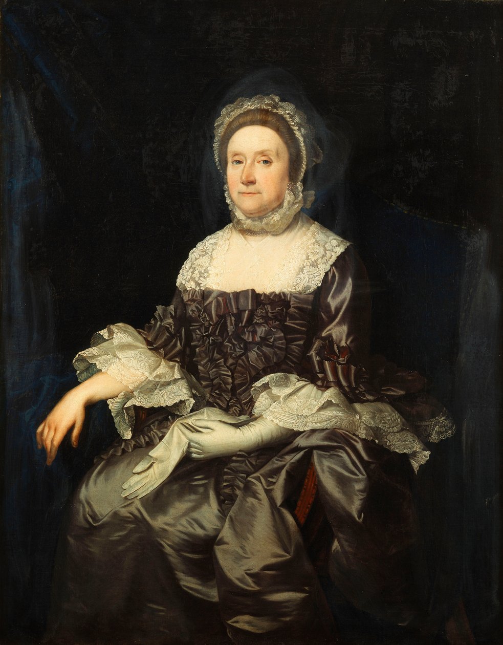 Porträtt av Deborah Worsley av Platt, sittande tre fjärdedels längd, i en Mauve klänning med vit spetskrage och manschetter, med ett par handskar, ca 1760 av English School