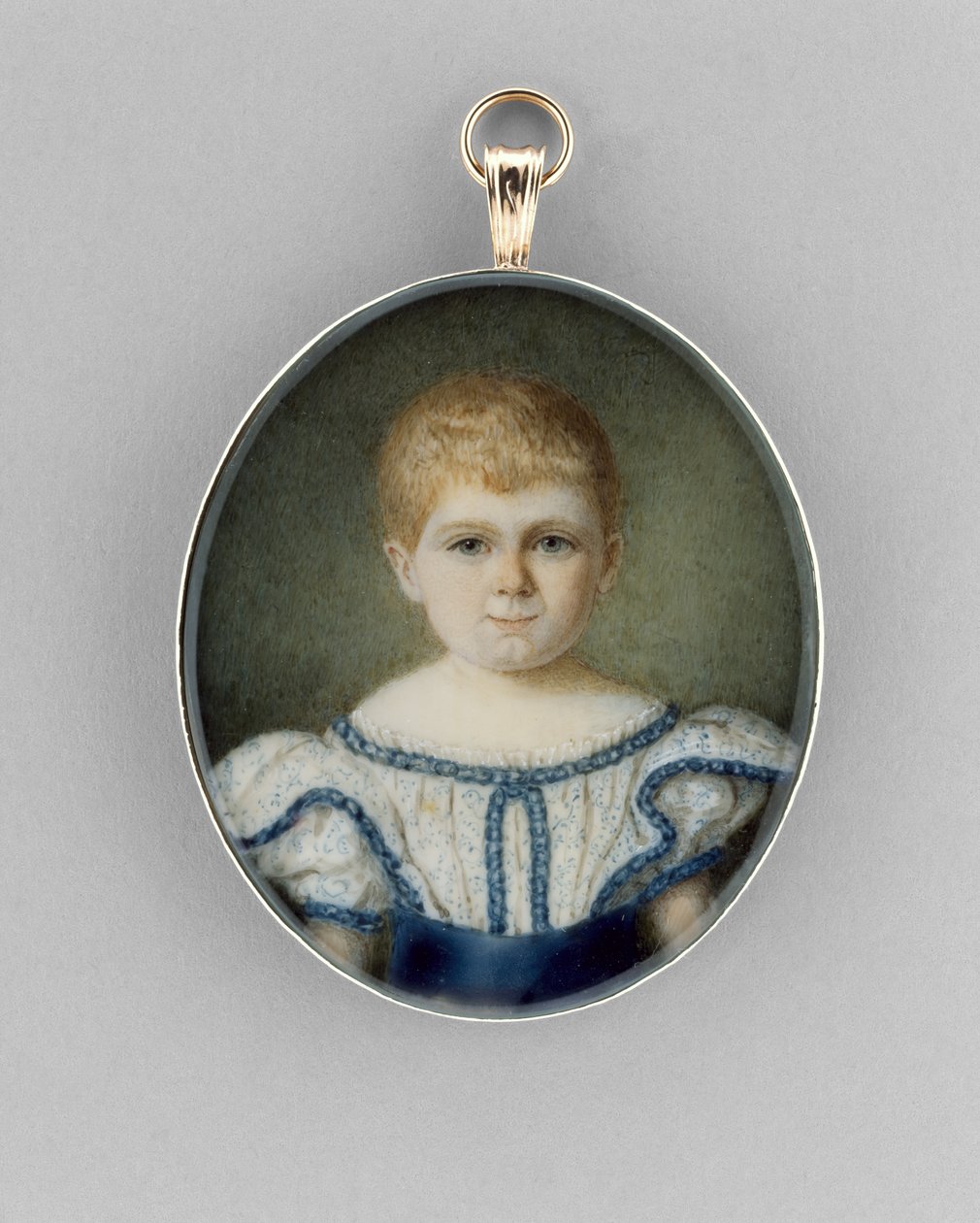 Porträtt av en pojke, ca 1820-30 (akvarell på elfenben, förgyllt och glas) av English School