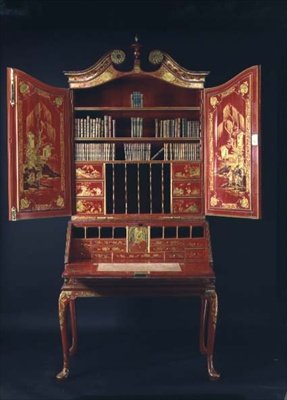 Queen Anne byråskåp, tidigt 1700-tal (lack) av English School