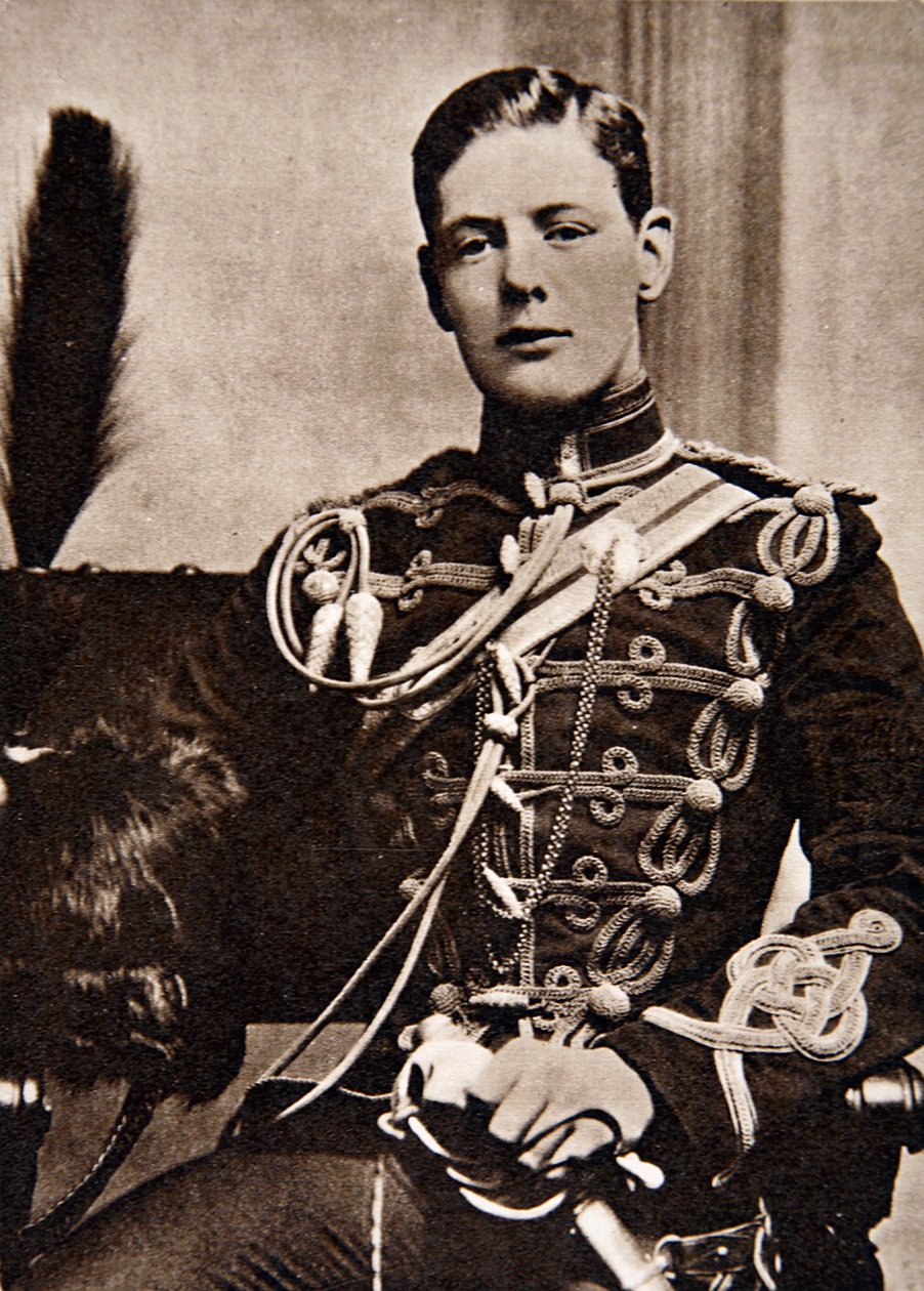 Sir Winston Churchill som löjtnant i 4:e husarerna 1895 (fotogravyr) av English School