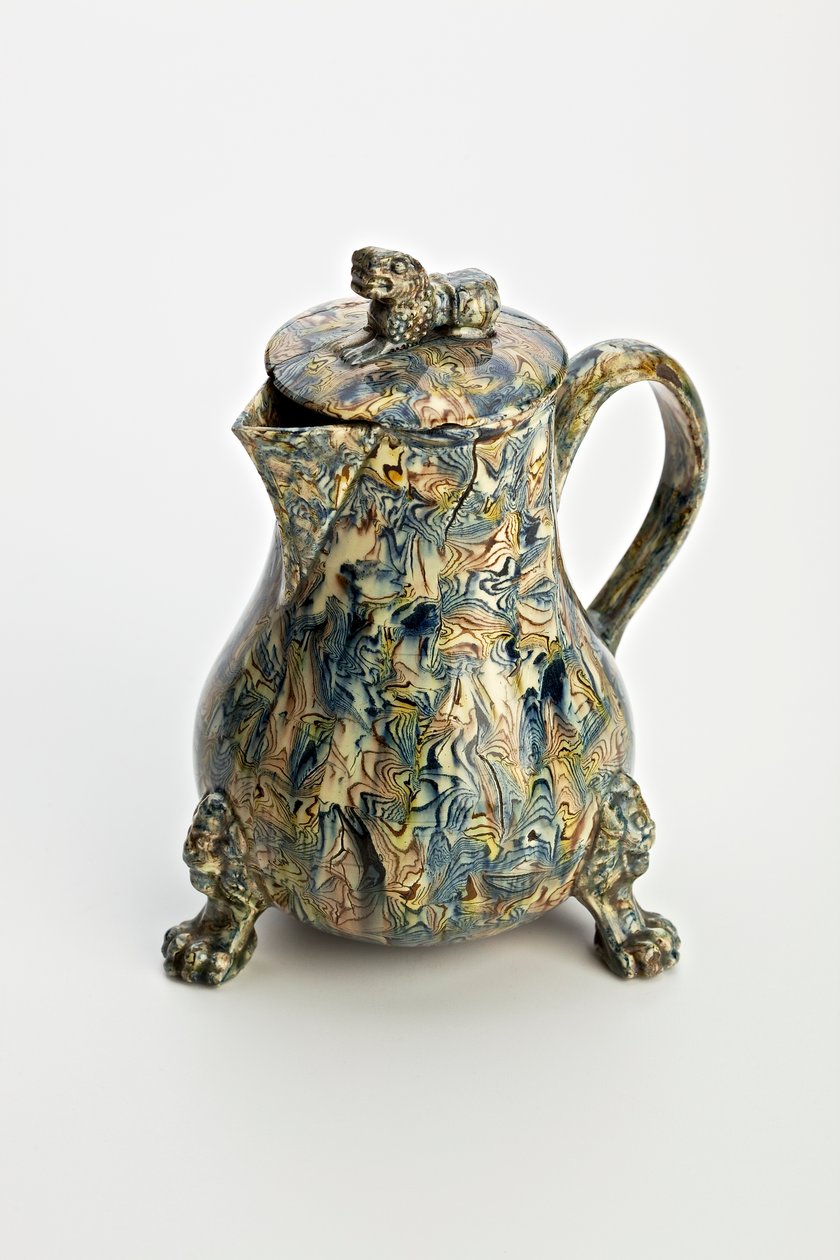 Staffordshire solid agatware effektkanna, c.1760-70 (blyglaserat lergods) av English School