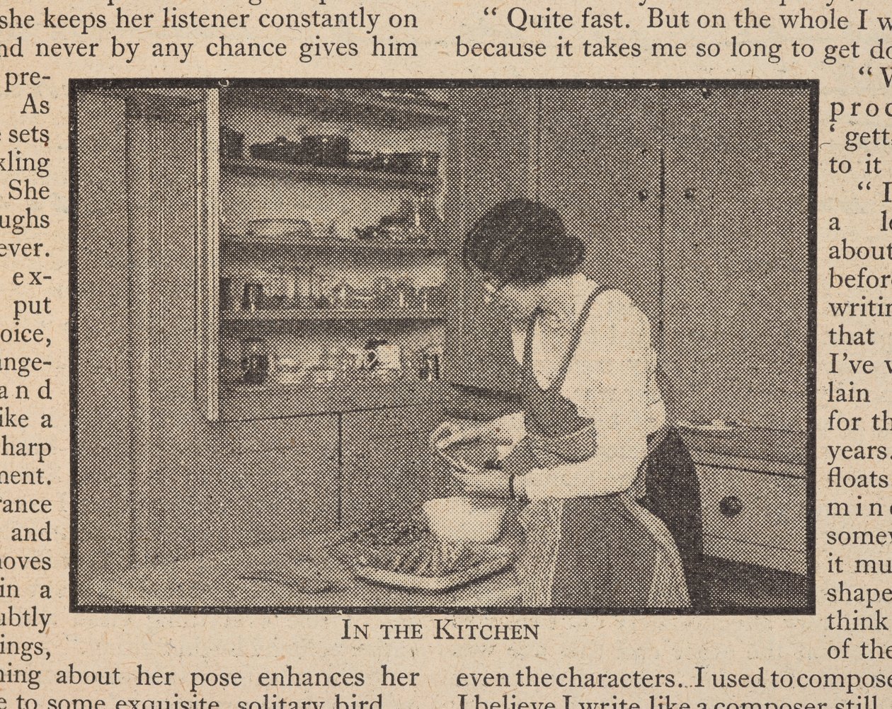 Sylvia i köket på 113 Inverness Terrace, i Louise Morgans "Sylvia Townsend Warner: A Writer Who Follows None of the Rules", Everyman New Series 4 av English School