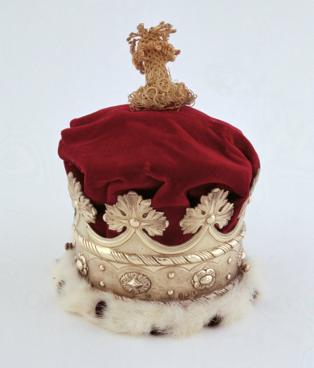 Hertiginnan av Norfolks Coronet (förgylld silver, sammet och hermelin) av English School