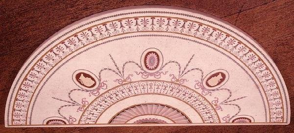 Sidobordsskiva av Robert Adam och Thomas Chippendale, design inlagd i scagliola, ca 1755 (marmor) av English School