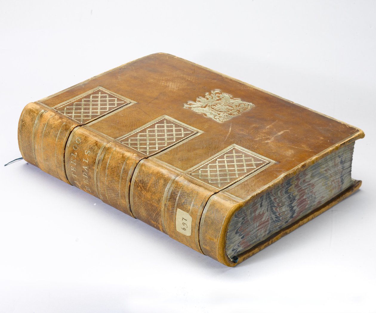 Waterloo Medal Roll, c.1815 (penna och bläck på papper i läderbunden volym) av English School