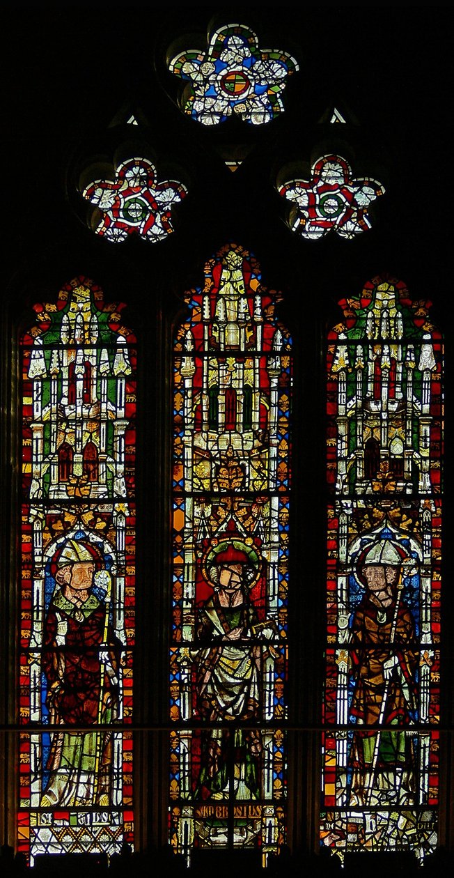 Fönster S3 som visar St Brice, St Ambrose och St Wulstan(?) av English School