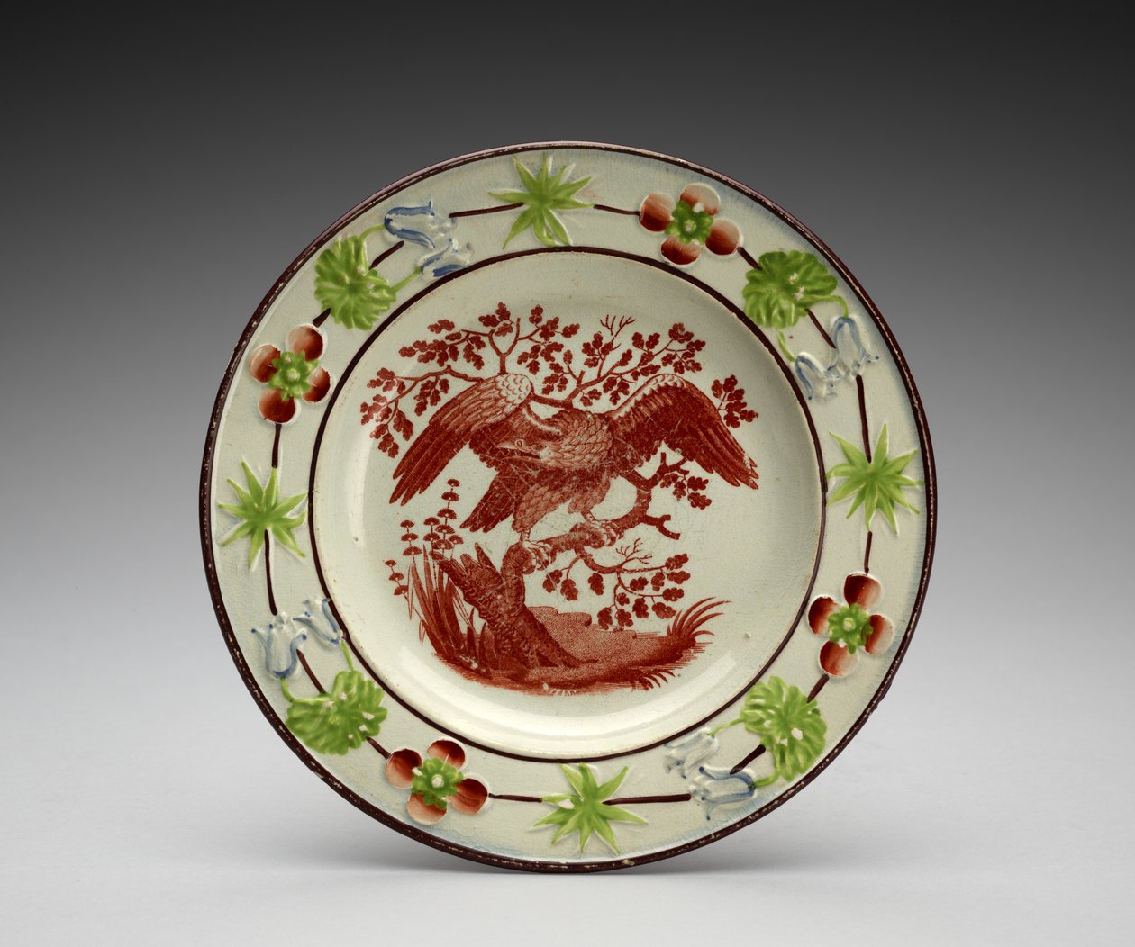Tallrik, c. 1818-1846 (blyglaserat lergods med transfertryck och emalj) av Enoch Wood and Sons