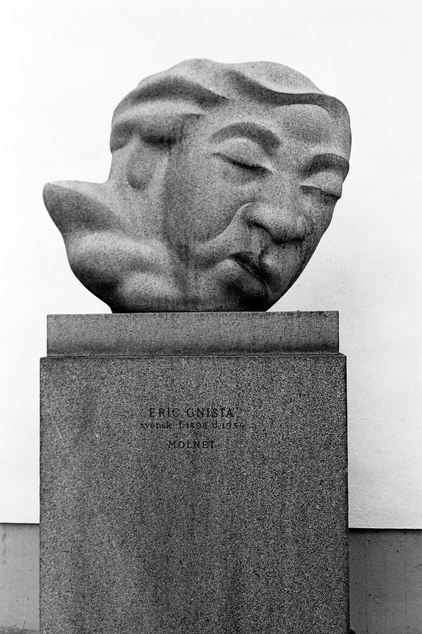 Sculpture by Eric Gnista "Molnet", Gripsholm Castle, near Stockholm, Sweden av Eric Gnista