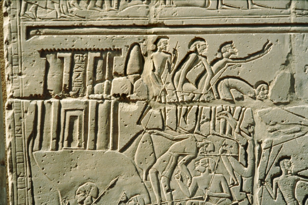 Relief från slaget vid Kadesh som visar farao Ramses II:s soldater i kamp mot hettitiska soldater under kung Muwatalli (relief) av Erich Lessing