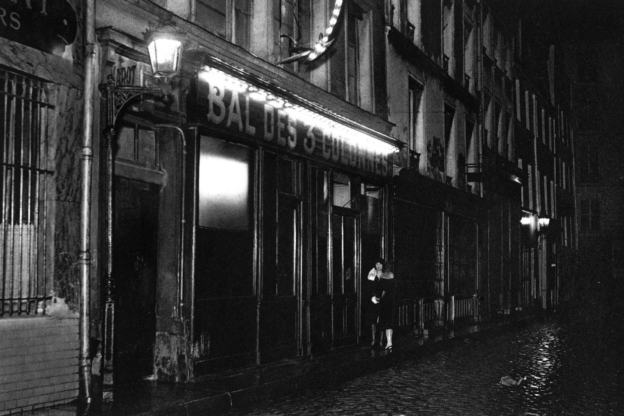 Ingången till en balmusette, Rue de Lappe, Paris, 1931 av Ernest Flammarion