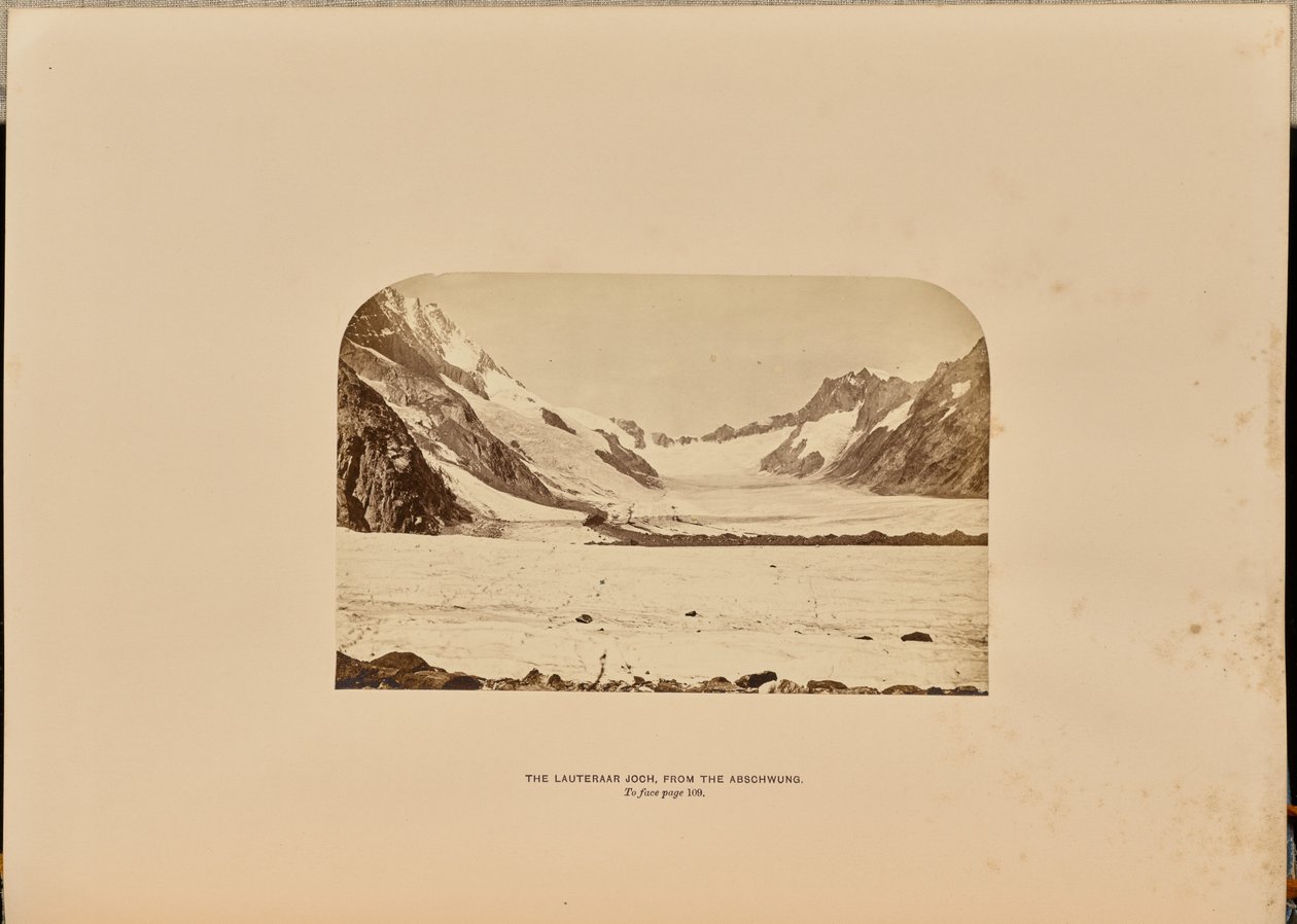 Lauteraar Joch från nedåtgående sväng av Ernest H. Edwards