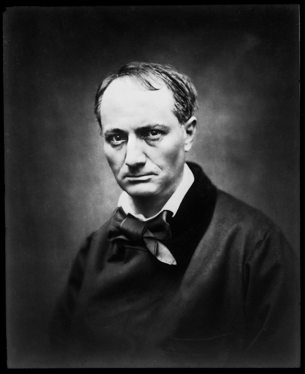 Porträtt av poeten Charles Baudelaire av Etienne Carjat