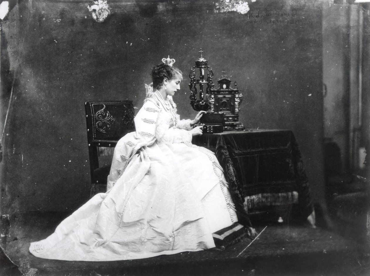 Sarah Bernhardt (1844-1923) i rollen som Marie de Neubourg i "Ruy Blas" av Victor Hugo (1802-85), ca 1872 (svart/vitt foto) av Etienne Carjat