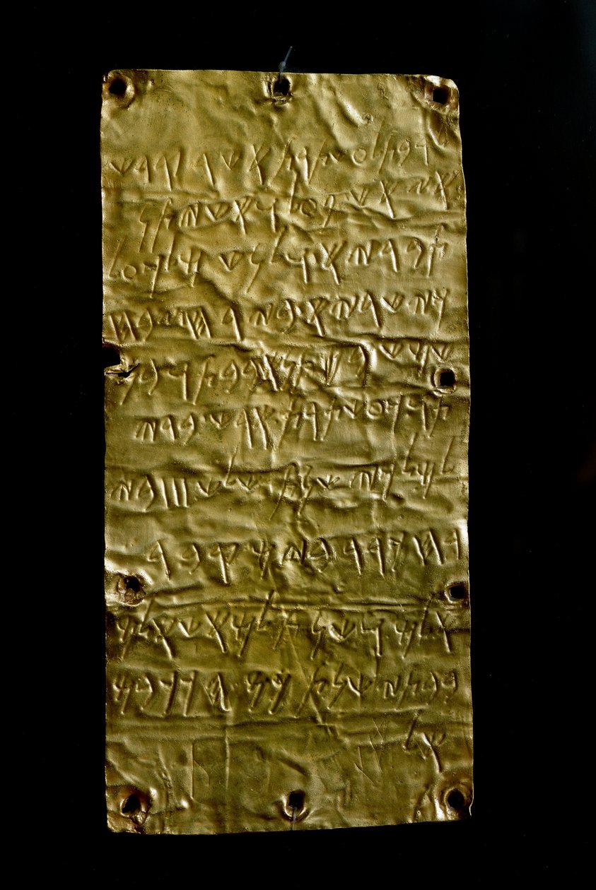 Antik etruskisk: tabletter (ribbor) av Pyrgi i guld graverade med feniciska inskriptioner tillägnade gudinnan Astarte. Slut på 6:e-början 500-talet f.Kr. Dämpa. 19,3 cm Rom, Museo Nazionale di Villa Giulia av Etruscan