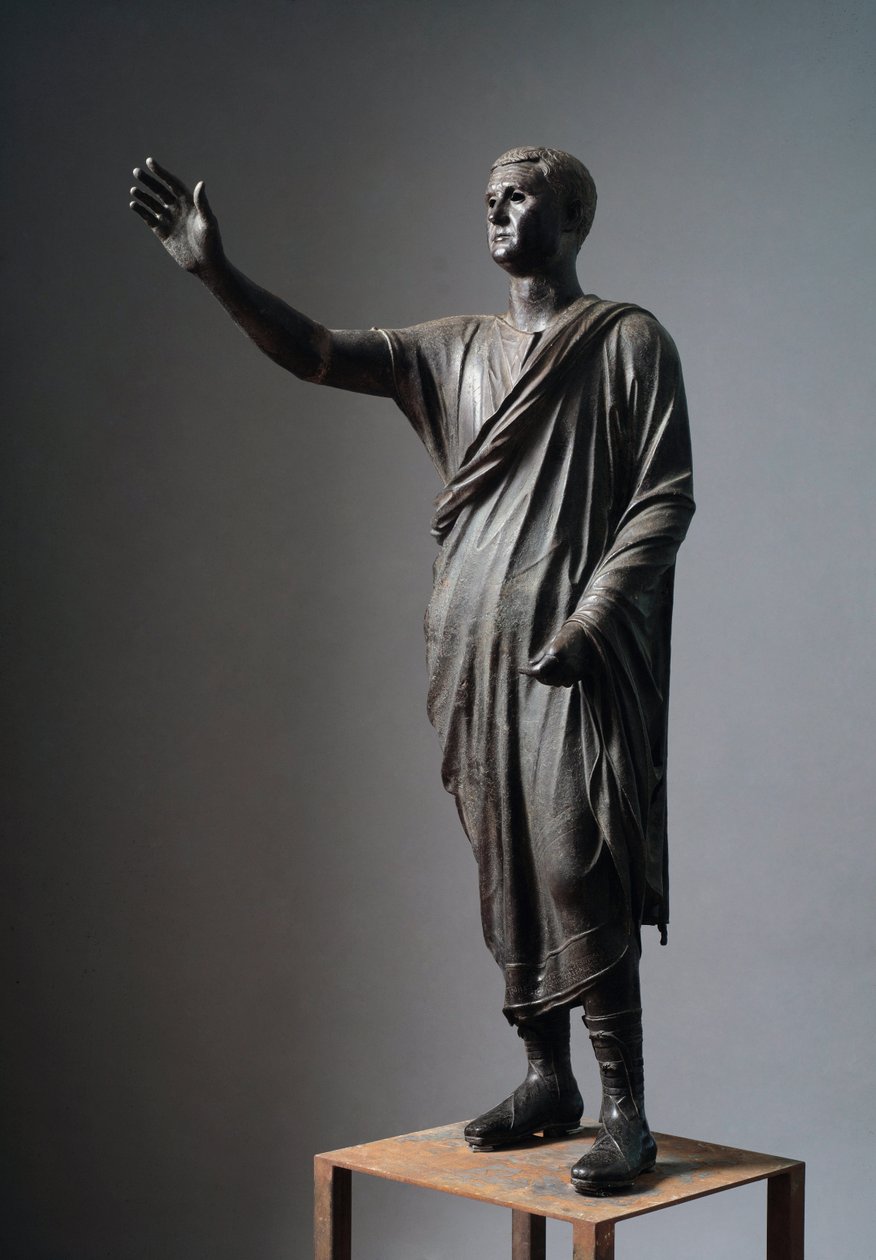 Aule Metele (Oratorn), romersk talare - etruskisk bronsskulptur, h: 179 cm, ca.90-70 f.Kr., från Pila, Italien - etruskisk civilisation: "" Magistraten i Perugia Aulus Metellus säger Talaren eller Arringatore"" ” Bronsskulptur av Etruscan
