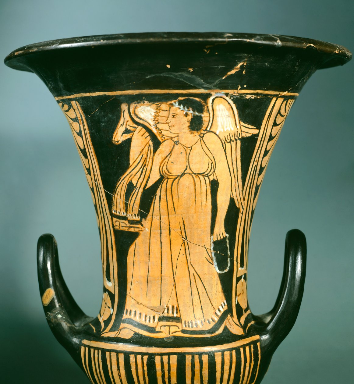 Calyx-krater (stor vas) av Berkeley Painter föreställande en bevingad ande. Etruskisk civilisation, 400-talet f.Kr. av Etruscan