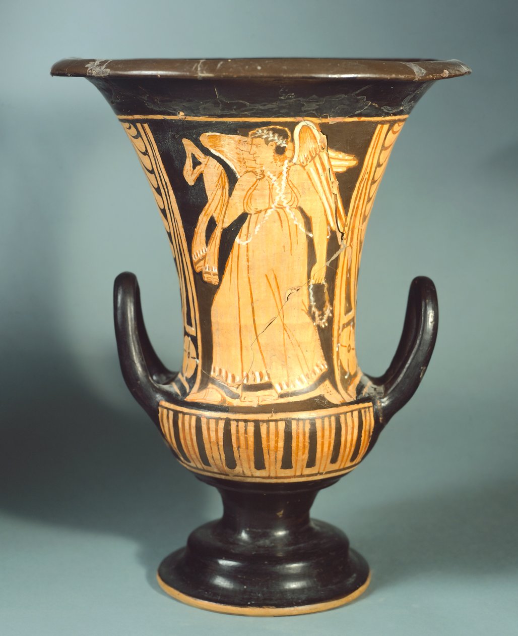 Calyx-krater (stor vas) av Berkeley Painter föreställande en bevingad ande. Keramik med röd figur. Etruskisk civilisation, 400-talet f.Kr. av Etruscan