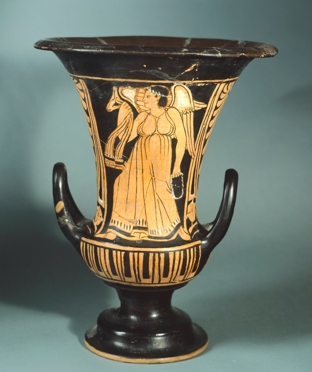 Calyx-krater (stor vas) av Berkeley Painter föreställande en bevingad ande. Keramik med röd figur. Etruskisk civilisation, 400-talet f.Kr. av Etruscan