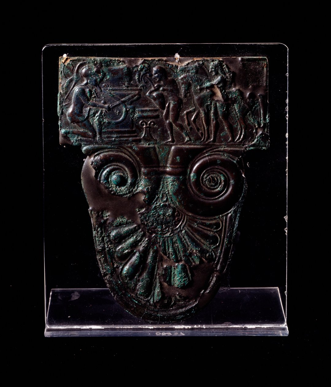 Etruskisk civilisation: bronsskylt som hänvisar till myten om Troilos (Troilus) 520 f.Kr. (Etruskisk konst: bronsskylt som hänvisar till myten om Troilus, 520 f.Kr.) Dim 15x11,7 cm Florens, Museo Archeologico, inv 63588 - Etruskisk konst: bronsskylt som hä av Etruscan