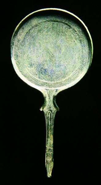 Spegel med inskuren dekor (brons) av Etruscan Etruscan