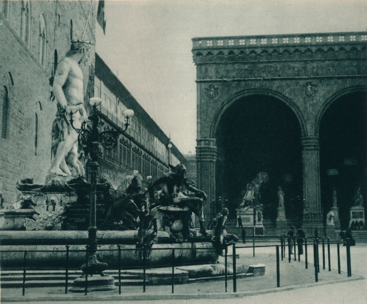 Neptunus fontän av Bartolomeo Ammanati och Loggia dei Lanzi, Florens, Italien, 1927 av Eugen Poppel