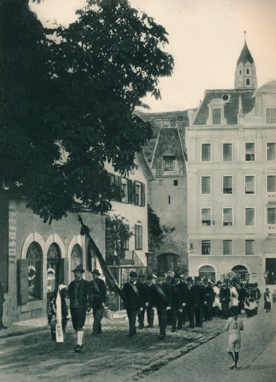 Begravningståget, Merano, Sydtyrolen, Italien, 1927 av Eugen Poppel
