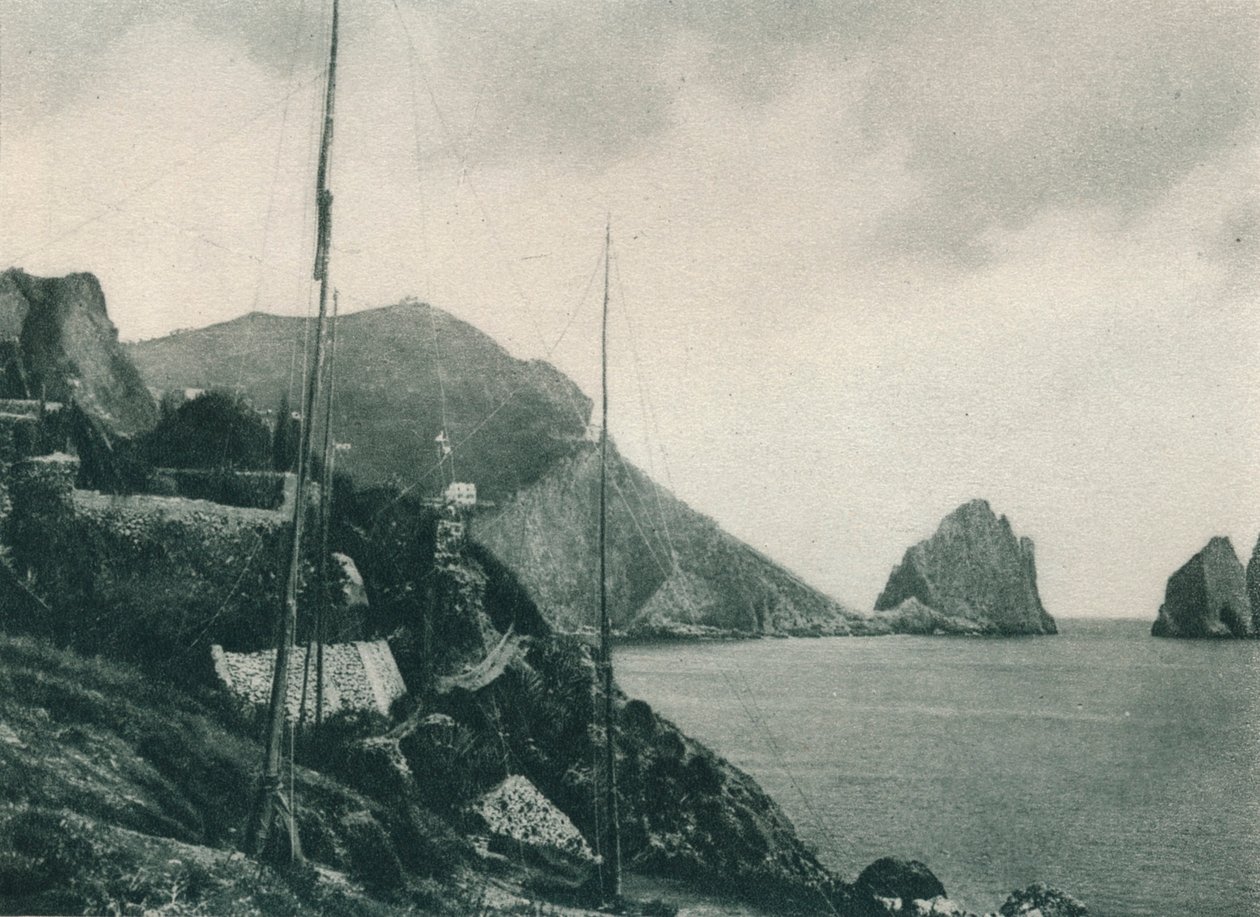 Marina Piccola med fågelfågelnät, Capri, Italien, 1927 av Eugen Poppel
