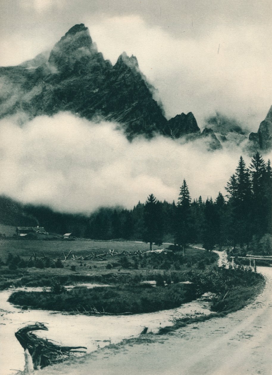Pala Group i moln, San Martino di Castrozza, Dolomiterna, Italien, 1927 av Eugen Poppel