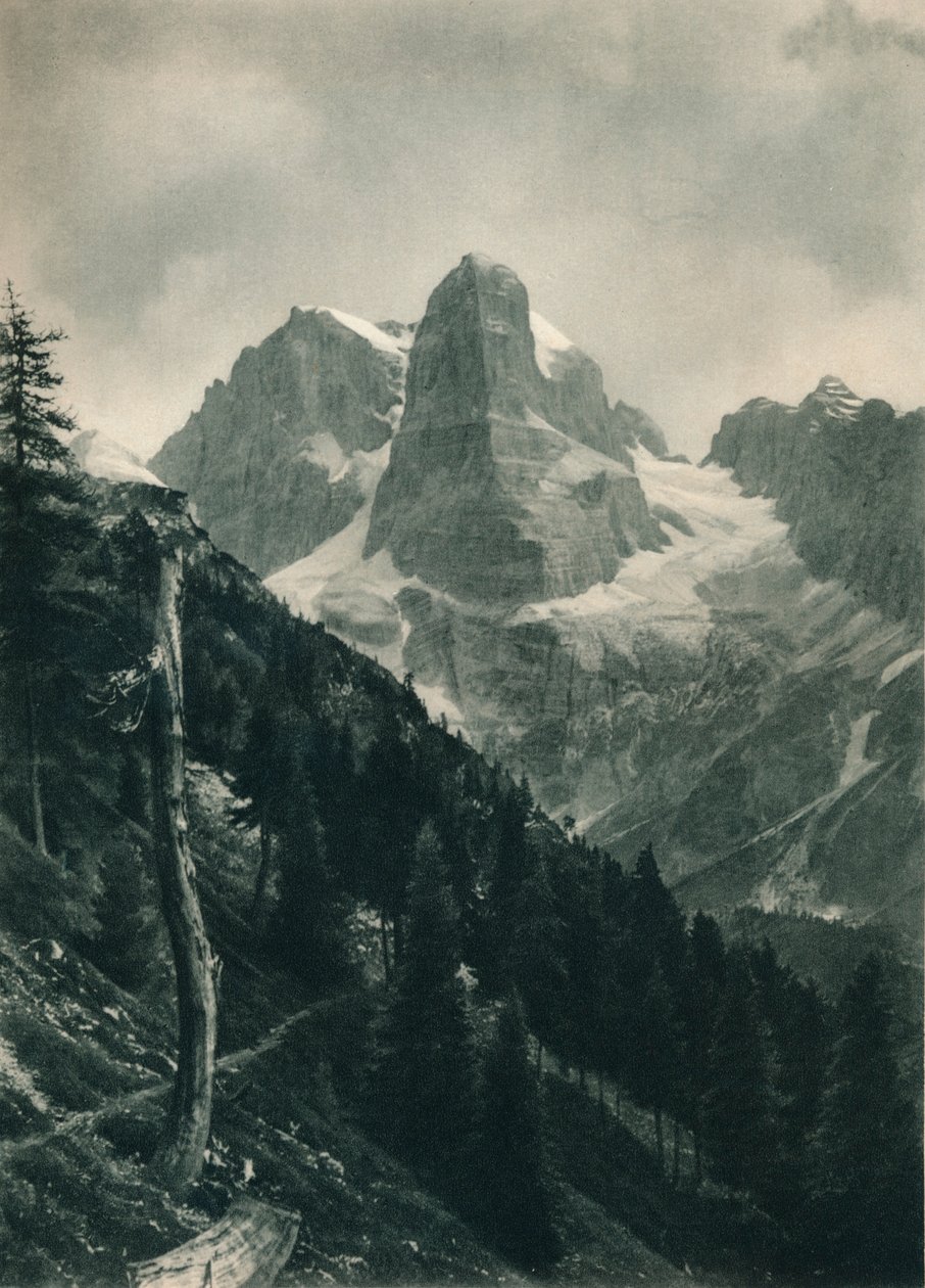 Utsikt över Brenta-gruppen, Madonna di Campiglio, Dolomiterna, Italien, 1927 av Eugen Poppel