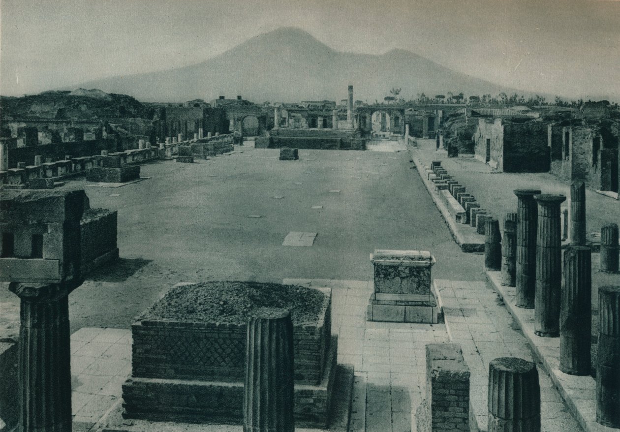 Utsikt över forumet med Vesuvius i fjärran, Pompeji, Italien, 1927 av Eugen Poppel