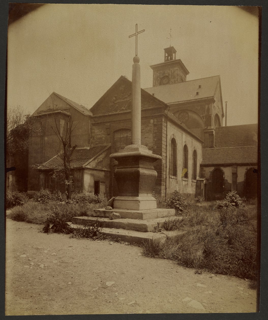 Gamla Sainte-Marguerite-kyrkogården, Rue Saint-Bernard av Eugène Atget