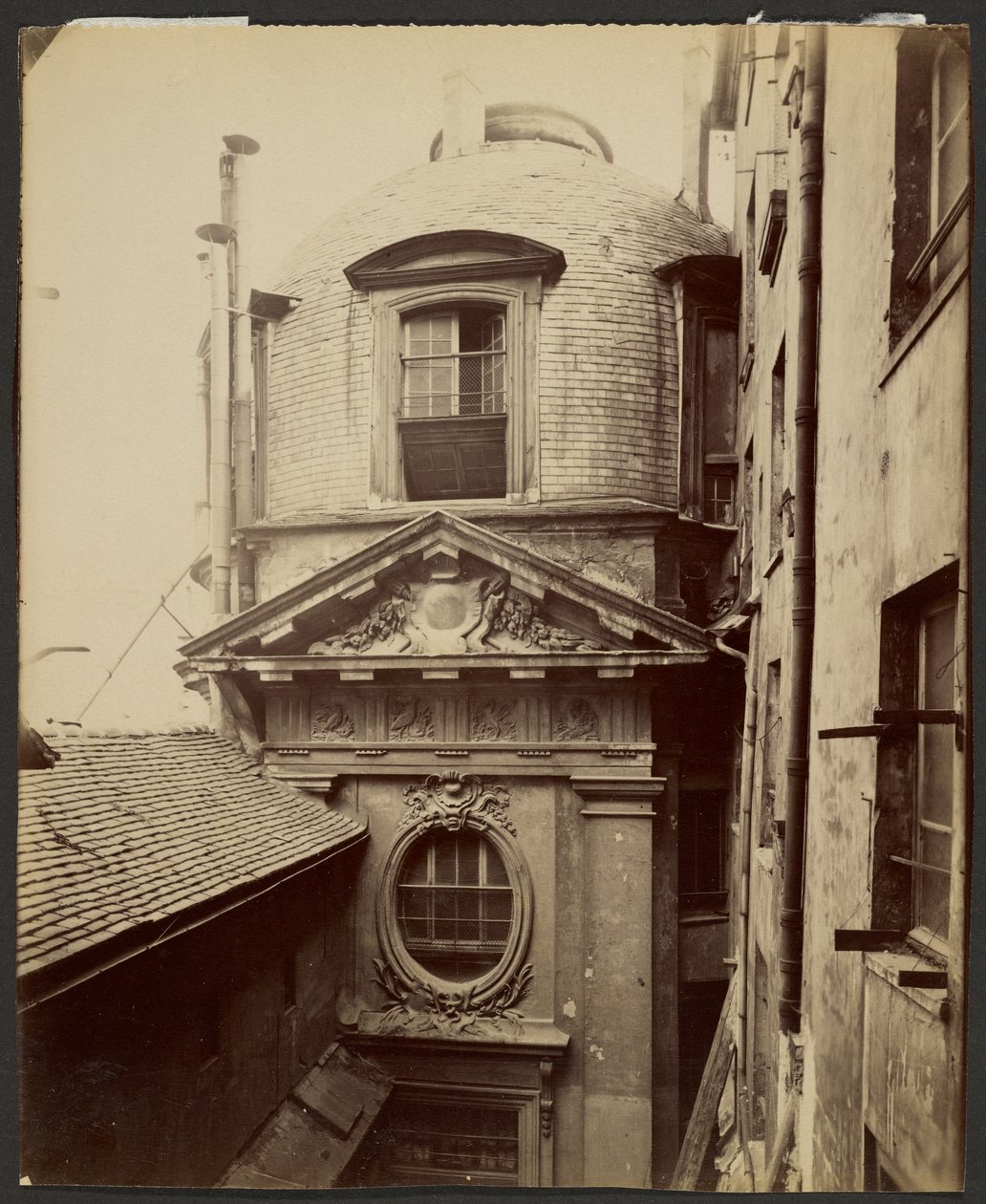 Den tidigare medicinska skolan, Rue de la Bûcherie av Eugène Atget