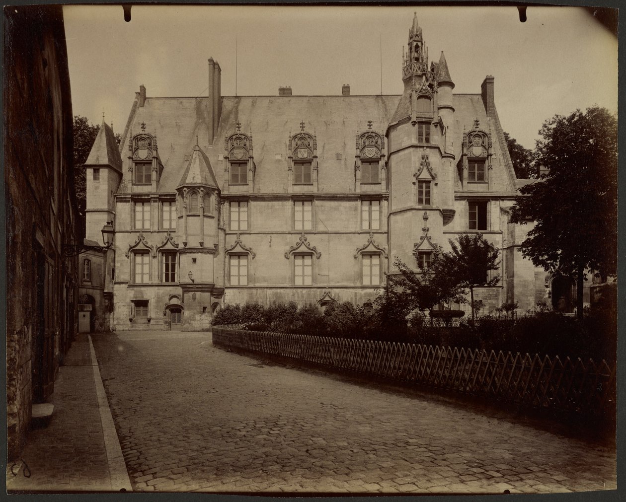 Beauvais, Justitiepalatset av Eugène Atget