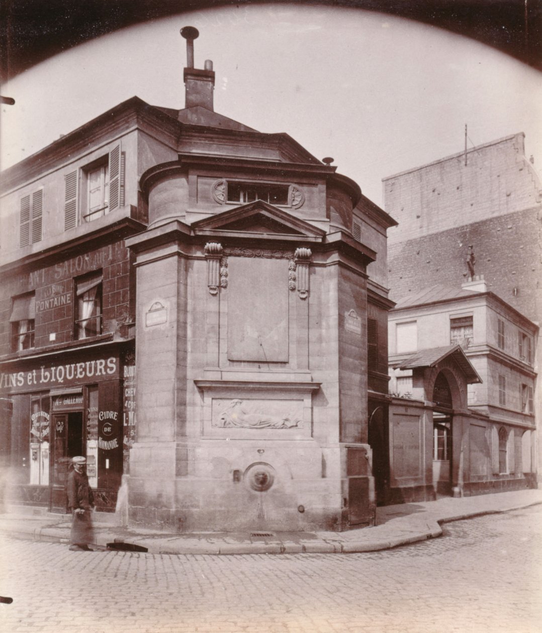 Fontaine des Haudriettes, hörnet av rue des Archives och rue des Haudriettes, 3:e arrondissement, Paris (s/v foto) av Eugène Atget