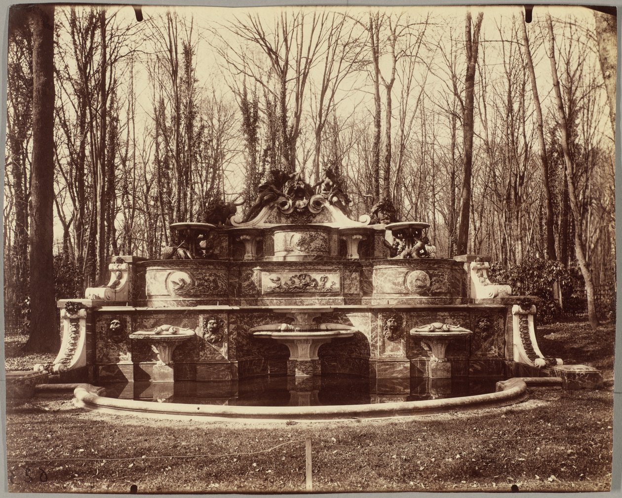 Grand Trianon, Mansarts buffé av Eugène Atget